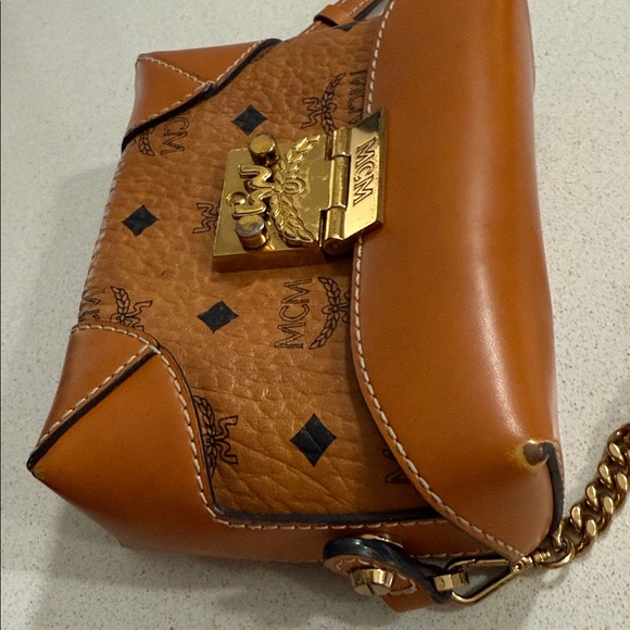 RARE FIND! Authentic MCM Brown and Gold Crossbody/Belt Bag - Picture 9 of 11